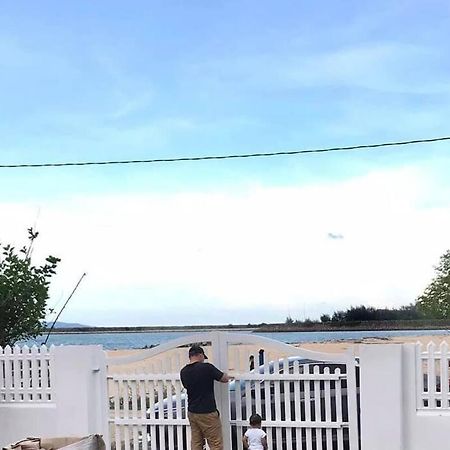 Vila Sea Kecil Tiny House Near Jetty Of Kuala Besut Kampong Nail Exteriér fotografie