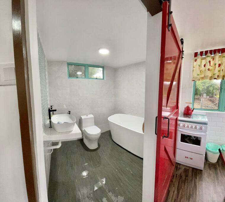 Vila Sea Kecil Tiny House Near Jetty Of Kuala Besut Kampong Nail Exteriér fotografie